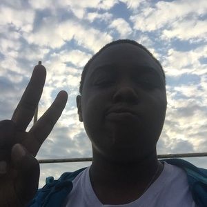 Meet your Posher, Leah